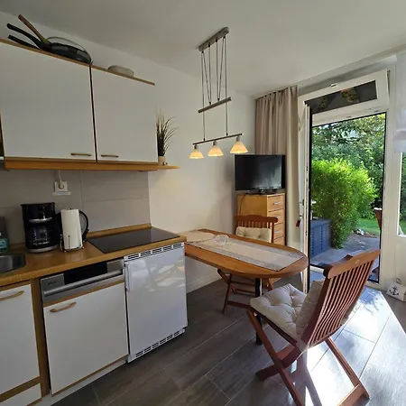 Vier Jahreszeiten 5-2 アパート